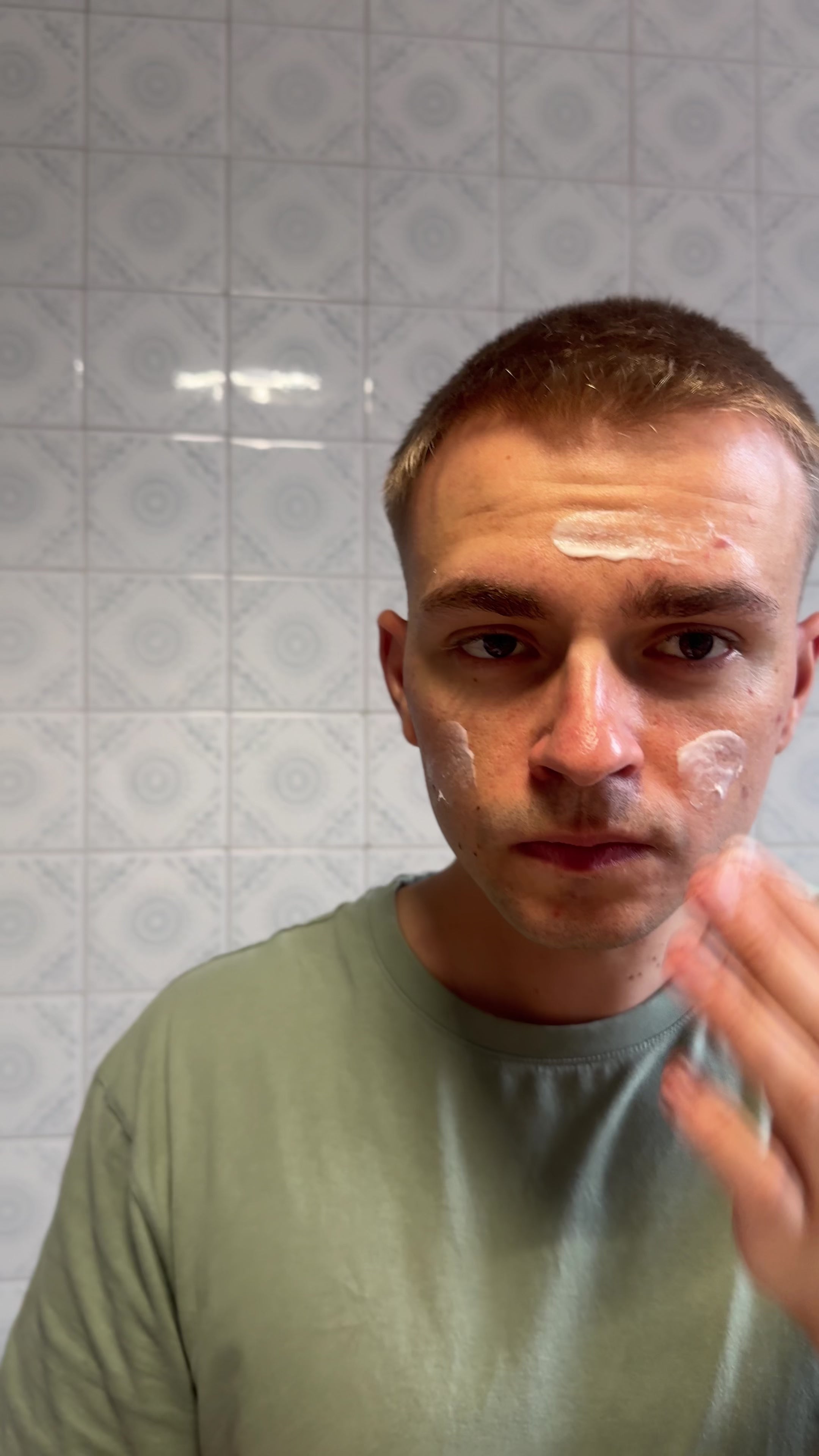Carica il video: